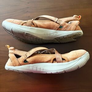 Kalso Earth Shoes Flats Size 8 M Leather Cognac Skid Free Negative Heel Velcro